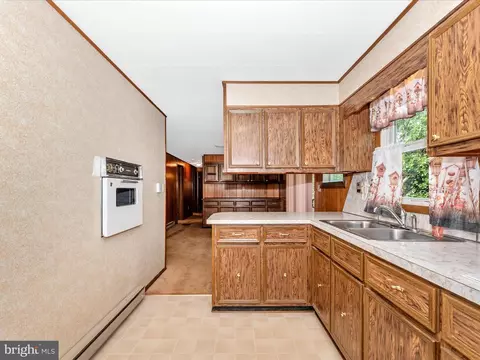Kitchen - 11732 Warner Rd, Keymar, MD 21757 photo 2 of 4