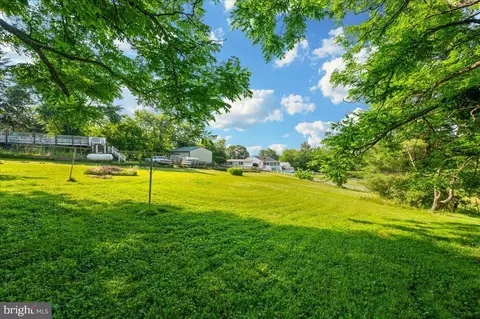 Exterior - 5747 Bartonsville Rd, Frederick, MD 21704 photo 9 of 13