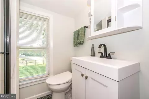 Bath - 5747 Bartonsville Rd, Frederick, MD 21704 photo 1 of 3
