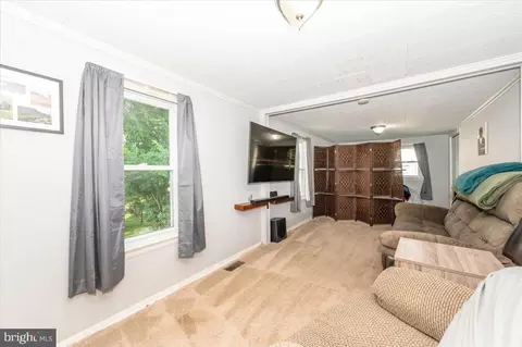 Living - 5747 Bartonsville Rd, Frederick, MD 21704 photo 1 of 1
