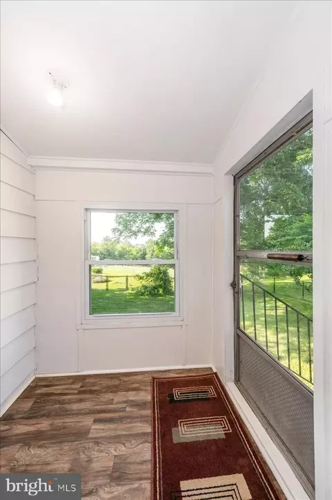 Exterior - 5747 Bartonsville Rd, Frederick, MD 21704 photo 12 of 13
