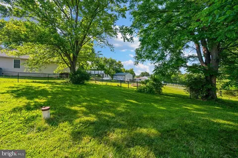 Exterior - 5747 Bartonsville Rd, Frederick, MD 21704 photo 5 of 13