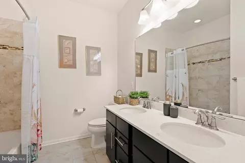 Bath - 6433 Alan Linton Blvd E, Frederick, MD 21703 photo 4 of 4