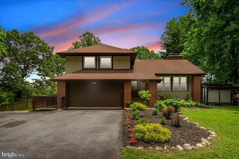 11239 Putman Rd, Thurmont, MD 21788