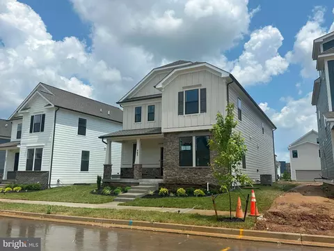 Exterior - 465 Hanson St, Frederick, MD 21701 photo 2 of 3