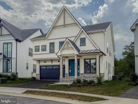 Exterior - 8785 Helleber Spring Cir, Frederick, MD 21701 photo 2 of 2