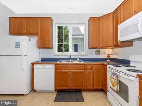 Kitchen - 6 Stine Ct, Middletown, MD 21769 photo 2 of 6