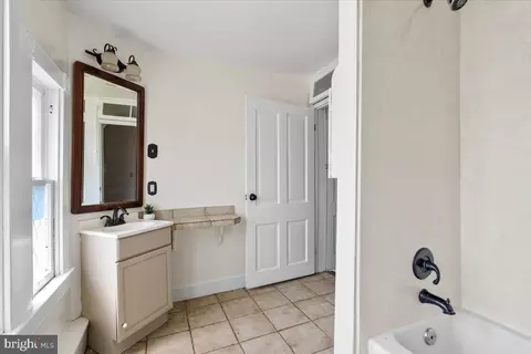 Bath - 413 E A St, Brunswick, MD 21716 photo 1 of 2