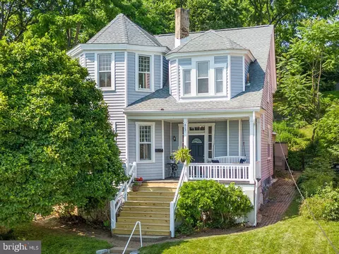 413 E A St, Brunswick, MD 21716