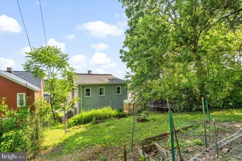 Exterior - 413 E A St, Brunswick, MD 21716 photo 7 of 8