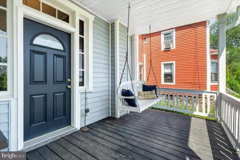 Exterior - 413 E A St, Brunswick, MD 21716 photo 2 of 8
