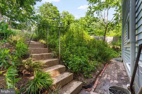 Exterior - 413 E A St, Brunswick, MD 21716 photo 5 of 8