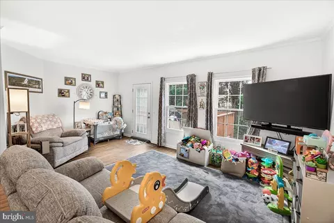 Living - 7093 Gresham Ct W, Frederick, MD 21703 photo 1 of 1