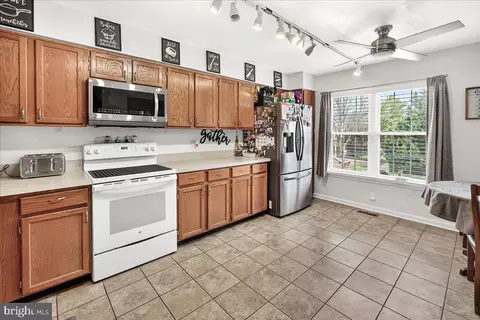 Kitchen - 7093 Gresham Ct W, Frederick, MD 21703 photo 2 of 3