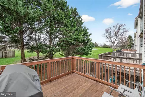 Exterior - 7093 Gresham Ct W, Frederick, MD 21703 photo 4 of 20