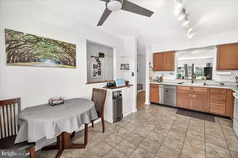 Kitchen - 7093 Gresham Ct W, Frederick, MD 21703 photo 3 of 3