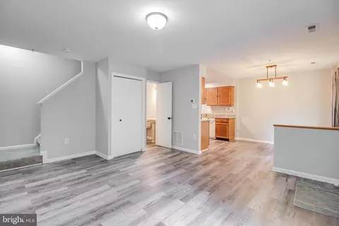 161 Heathfield Dr, Frederick, MD 21702 photo 4