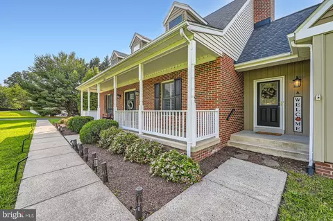 Exterior - 5512 Camelot Ct, Frederick, MD 21704 photo 11 of 18