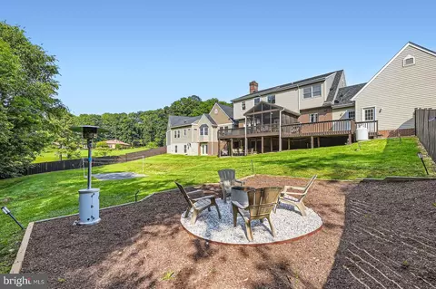 Exterior - 5512 Camelot Ct, Frederick, MD 21704 photo 13 of 18