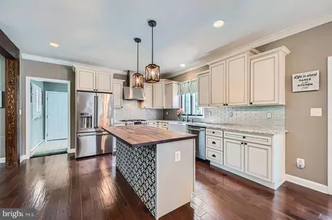 Kitchen - 5512 Camelot Ct, Frederick, MD 21704 photo 2 of 5