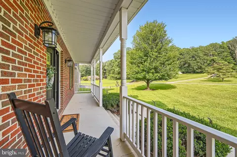 Exterior - 5512 Camelot Ct, Frederick, MD 21704 photo 5 of 18