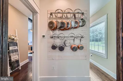 Entry Way - 5512 Camelot Ct, Frederick, MD 21704 photo 12 of 13