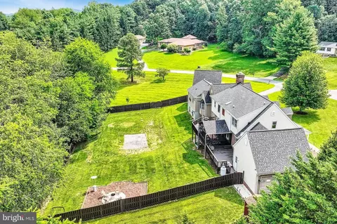 View/Area - 5512 Camelot Ct, Frederick, MD 21704 photo 5 of 8
