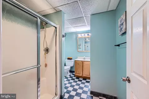 Bath - 5512 Camelot Ct, Frederick, MD 21704 photo 7 of 11