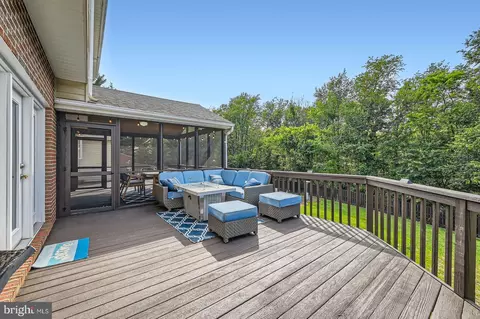 Exterior - 5512 Camelot Ct, Frederick, MD 21704 photo 8 of 18