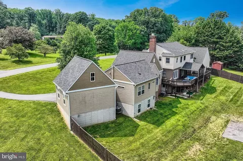 View/Area - 5512 Camelot Ct, Frederick, MD 21704 photo 7 of 8