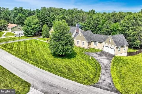 View/Area - 5512 Camelot Ct, Frederick, MD 21704 photo 3 of 8