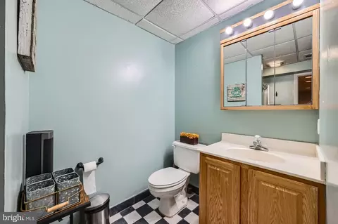Bath - 5512 Camelot Ct, Frederick, MD 21704 photo 8 of 11