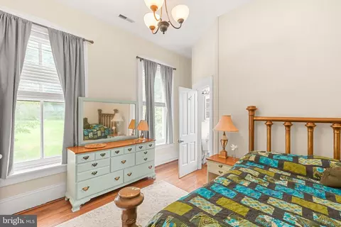 Bedroom - 6229 Linganore Rd, Frederick, MD 21701 photo 11 of 11
