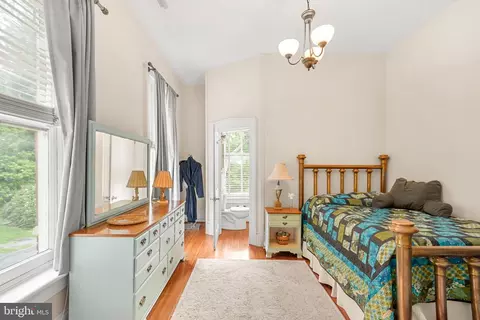 Bedroom - 6229 Linganore Rd, Frederick, MD 21701 photo 10 of 11