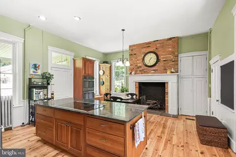 Kitchen - 6229 Linganore Rd, Frederick, MD 21701 photo 3 of 7