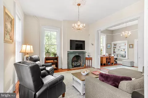 Living - 6229 Linganore Rd, Frederick, MD 21701 photo 1 of 4