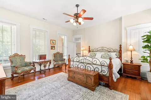 Bedroom - 6229 Linganore Rd, Frederick, MD 21701 photo 1 of 11