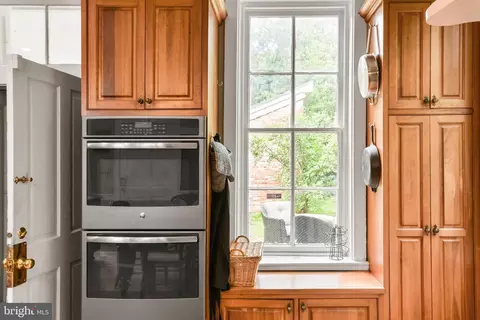 Kitchen - 6229 Linganore Rd, Frederick, MD 21701 photo 6 of 7