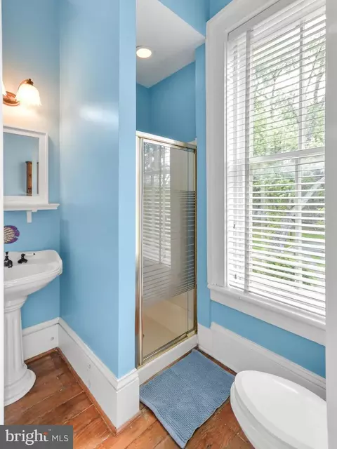 Bath - 6229 Linganore Rd, Frederick, MD 21701 photo 9 of 10