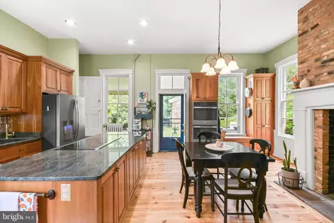 Kitchen - 6229 Linganore Rd, Frederick, MD 21701 photo 7 of 7