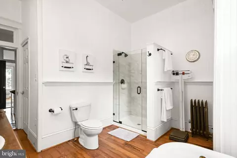 Bath - 6229 Linganore Rd, Frederick, MD 21701 photo 4 of 10