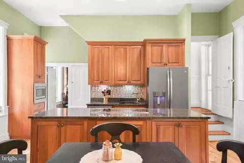Kitchen - 6229 Linganore Rd, Frederick, MD 21701 photo 5 of 7