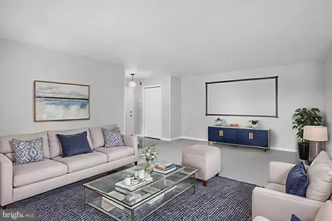 Living - 2400 Dominion Dr #2B, Frederick, MD 21702 photo 1 of 2