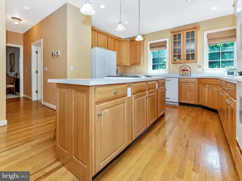 Kitchen - 207 Rod Cir, Middletown, MD 21769 photo 3 of 6