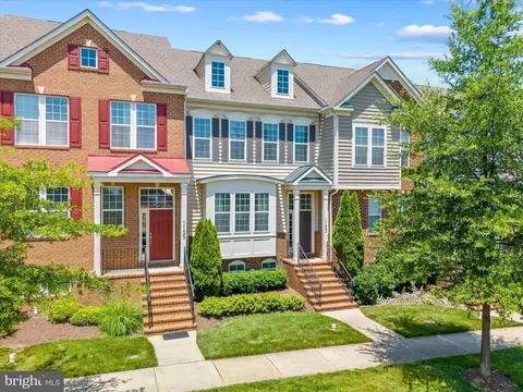 1153 Potomac View Pkwy, Brunswick, MD 21716