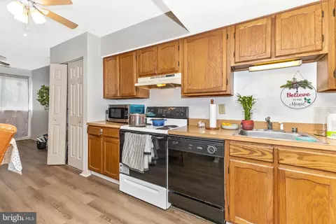 Kitchen - 7285 C Coachlight Ct, Frederick, MD 21703 photo 4 of 4
