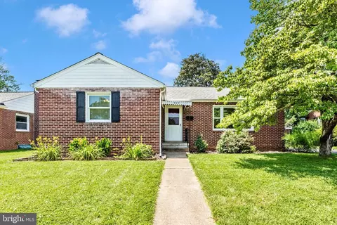 909 Cherokee Trl, Frederick, MD 21701