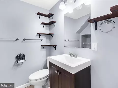 Bath - 116 Deerfield Pl, Frederick, MD 21702 photo 3 of 4
