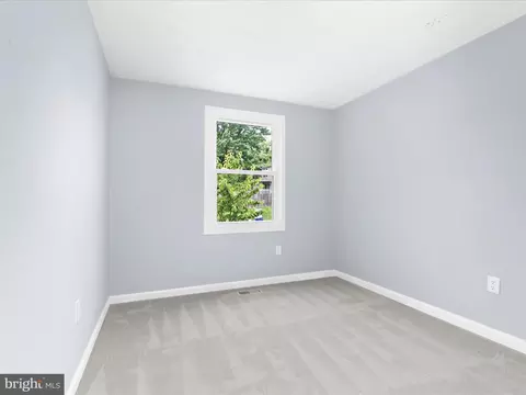 Bedroom - 116 Deerfield Pl, Frederick, MD 21702 photo 5 of 6