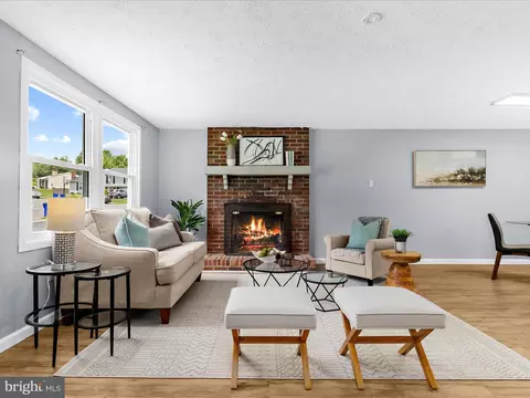 Living - 116 Deerfield Pl, Frederick, MD 21702 photo 2 of 6